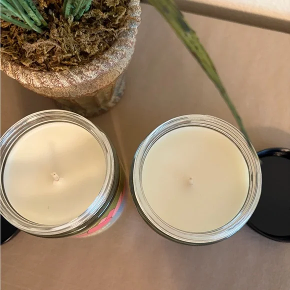 Bath & Body Works Saltwater Breeze Single Wick Candles (2) - Picture 2 of 3